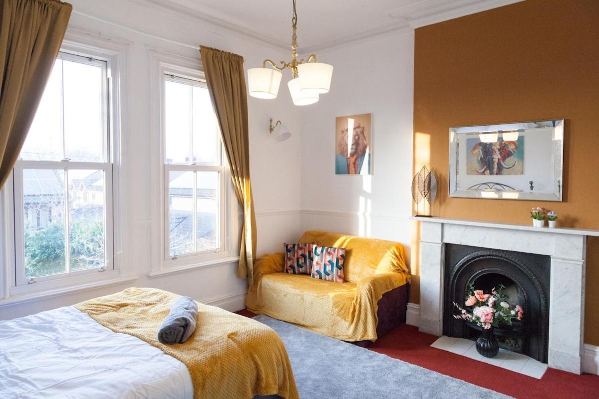 曼彻斯特Victorian Elegance At Kingscliffe, Sleeps 17别墅 外观 照片