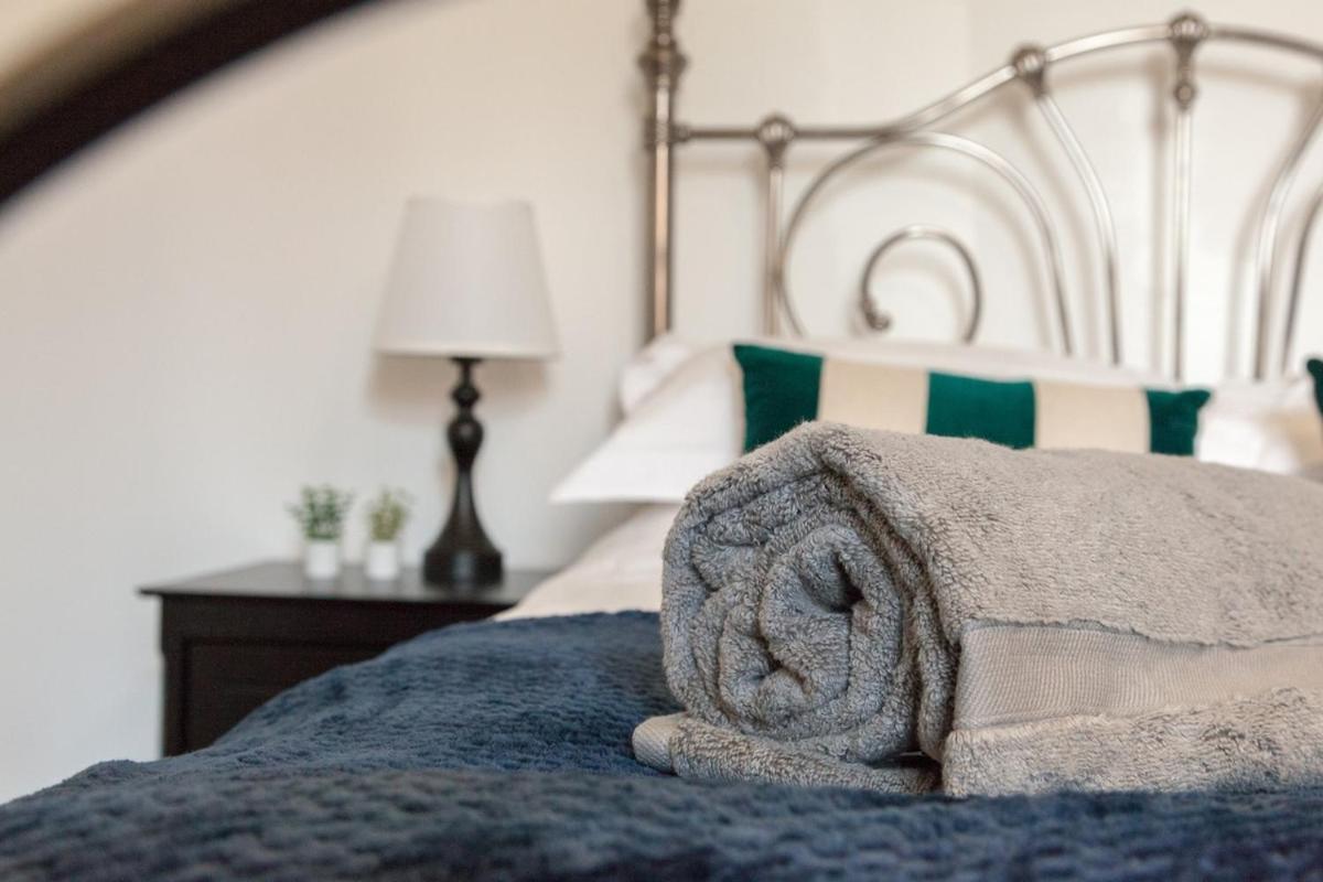 曼彻斯特Victorian Elegance At Kingscliffe, Sleeps 17别墅 外观 照片