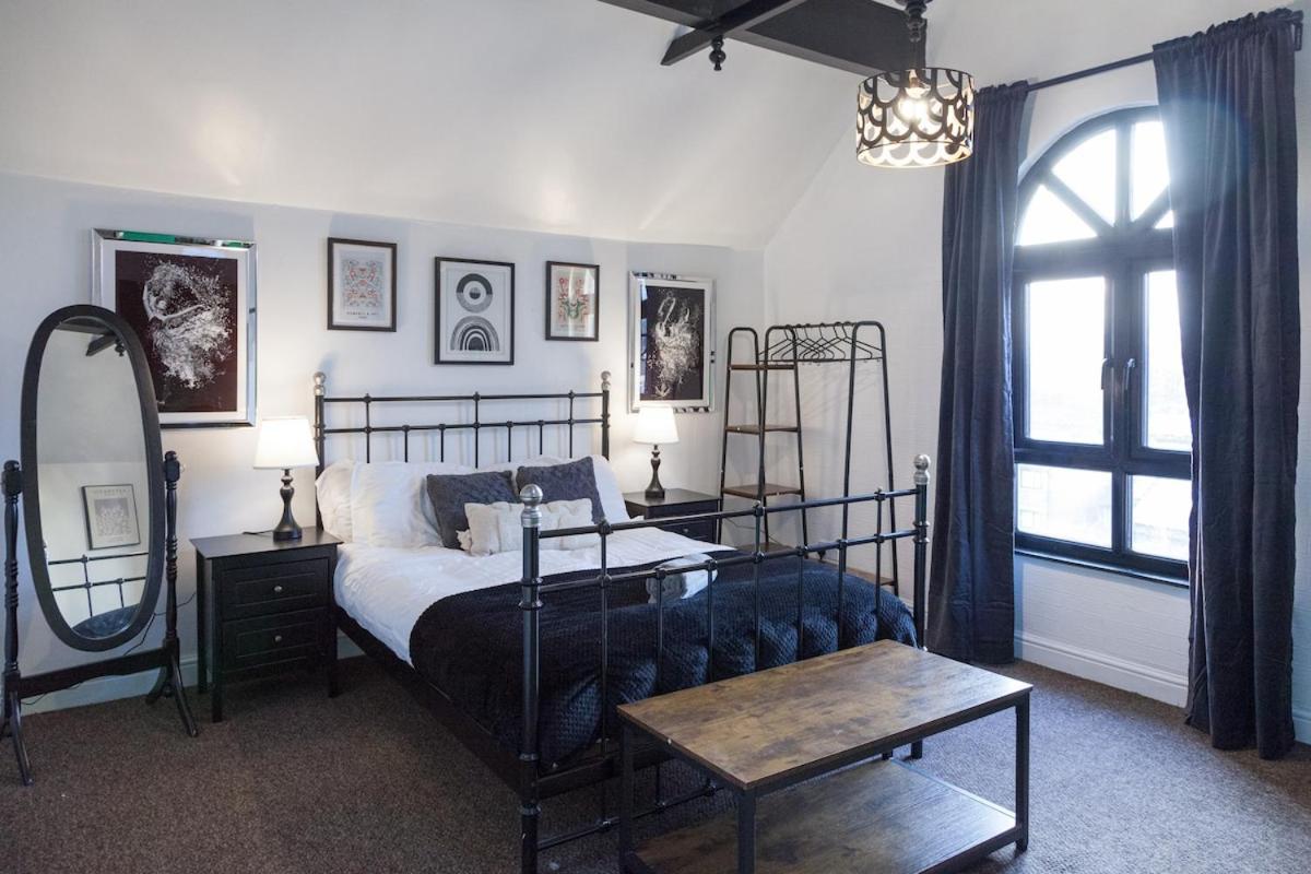 曼彻斯特Victorian Elegance At Kingscliffe, Sleeps 17别墅 外观 照片