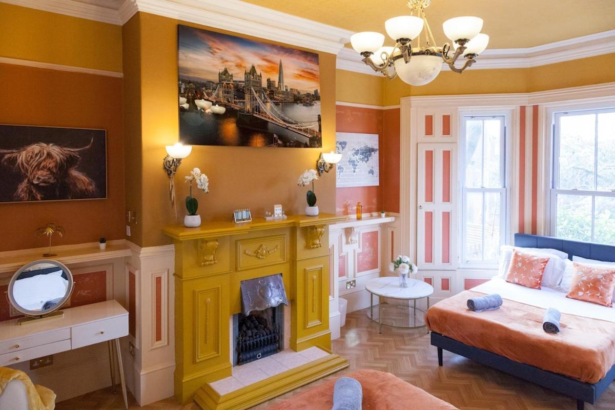曼彻斯特Victorian Elegance At Kingscliffe, Sleeps 17别墅 外观 照片