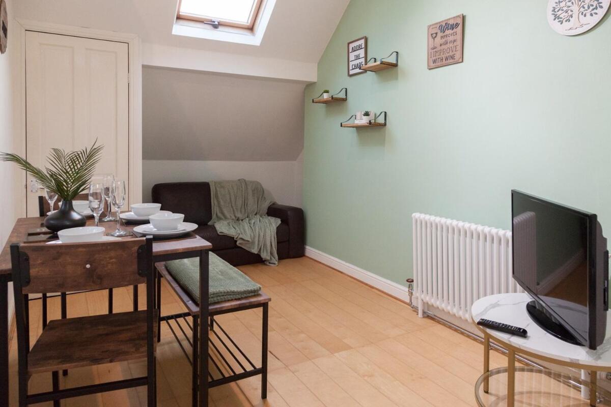 曼彻斯特Victorian Elegance At Kingscliffe, Sleeps 17别墅 外观 照片