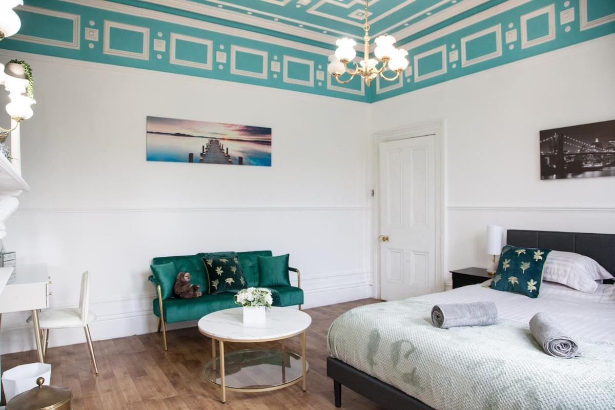 曼彻斯特Victorian Elegance At Kingscliffe, Sleeps 17别墅 外观 照片