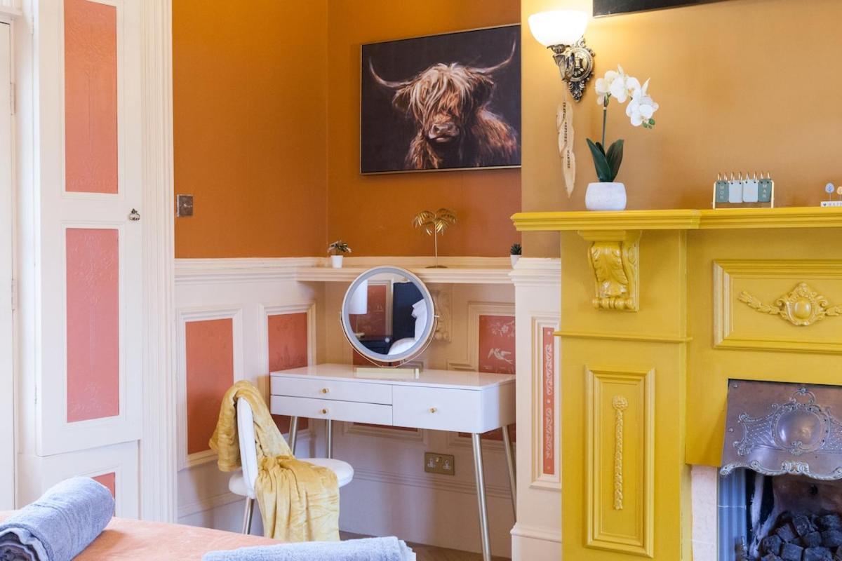 曼彻斯特Victorian Elegance At Kingscliffe, Sleeps 17别墅 外观 照片
